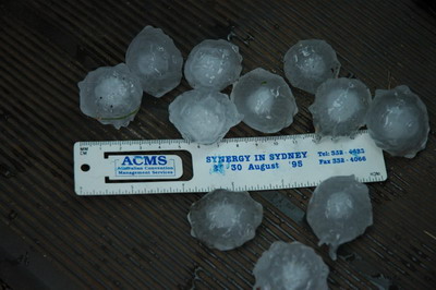 hailstones 3-4cm diameter