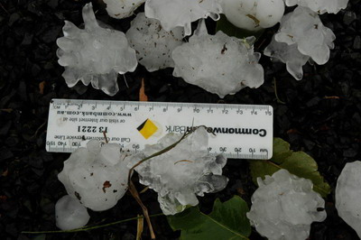 hailstones 5-6cm diameter